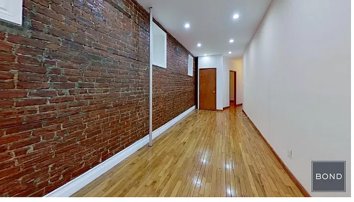 Rented by Bond New York | media 7