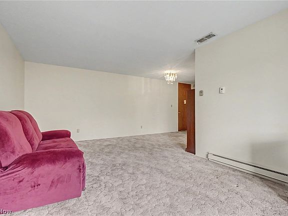 4th image of 3064 Kent Rd APT 403