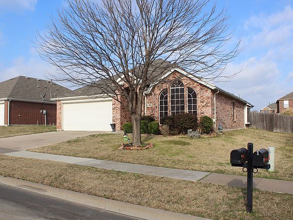 3rd image of 941 Zachary Dr