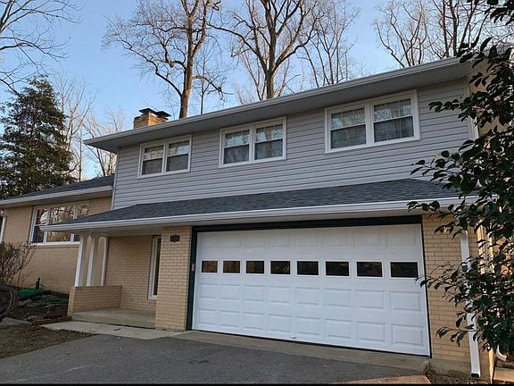 2nd image of 731 Carlisle Dr