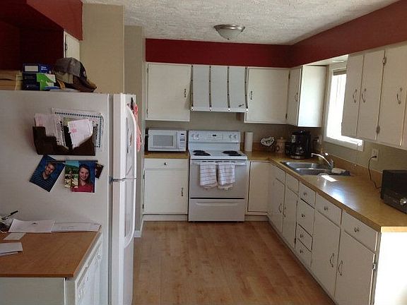 4th image of 355 N Butterfly Dr