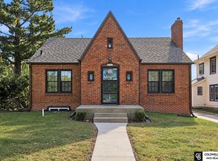 2111 Harwood St, Lincoln, NE 68502