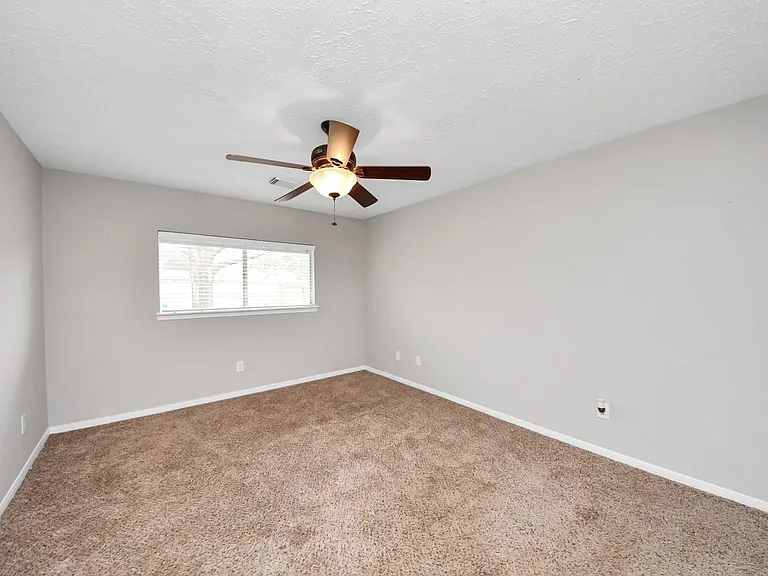 4915 Pecan Grove Dr — Photo 19