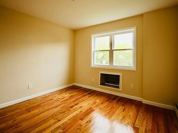 5th image of 603 Beach 66th St #B