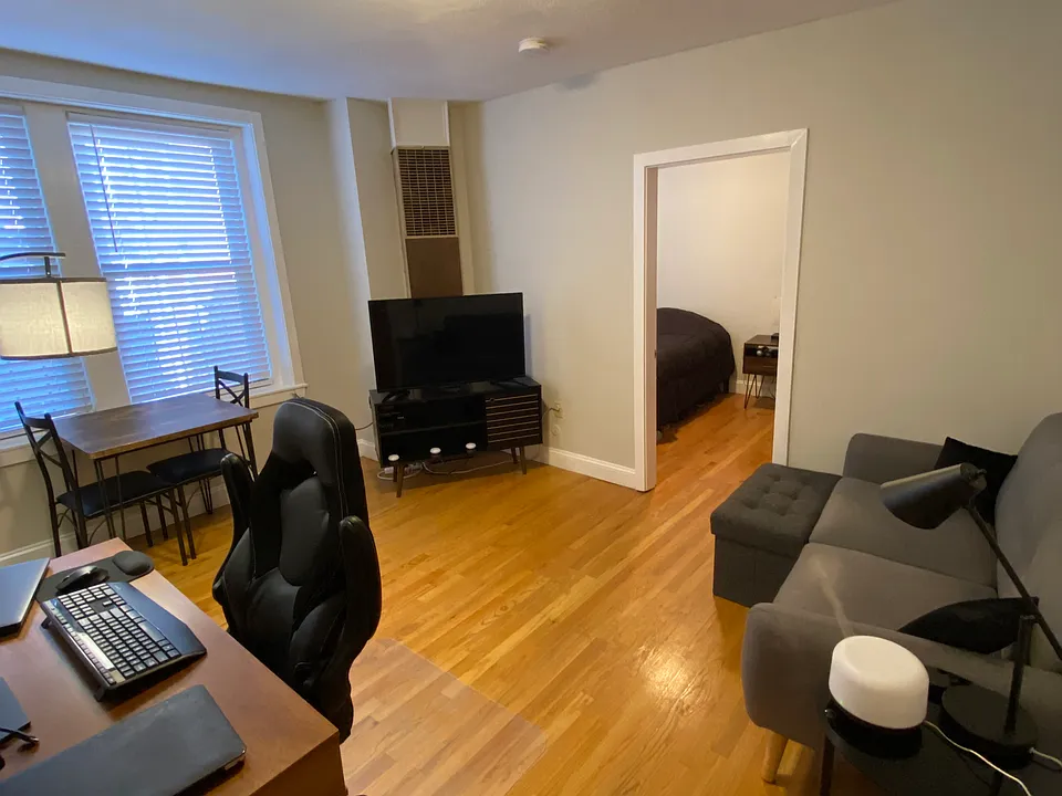 145 Endicott St #5