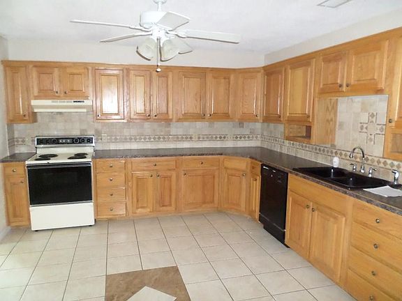 4th image of 1164 Forest Oaks Ln