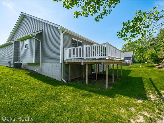 5th image of 291 Golfside Dr