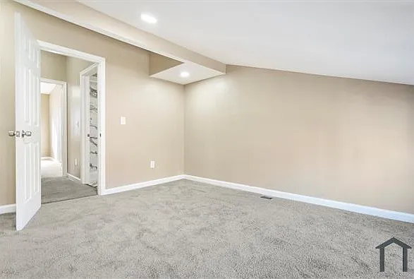 424 S Eden St — Photo 26