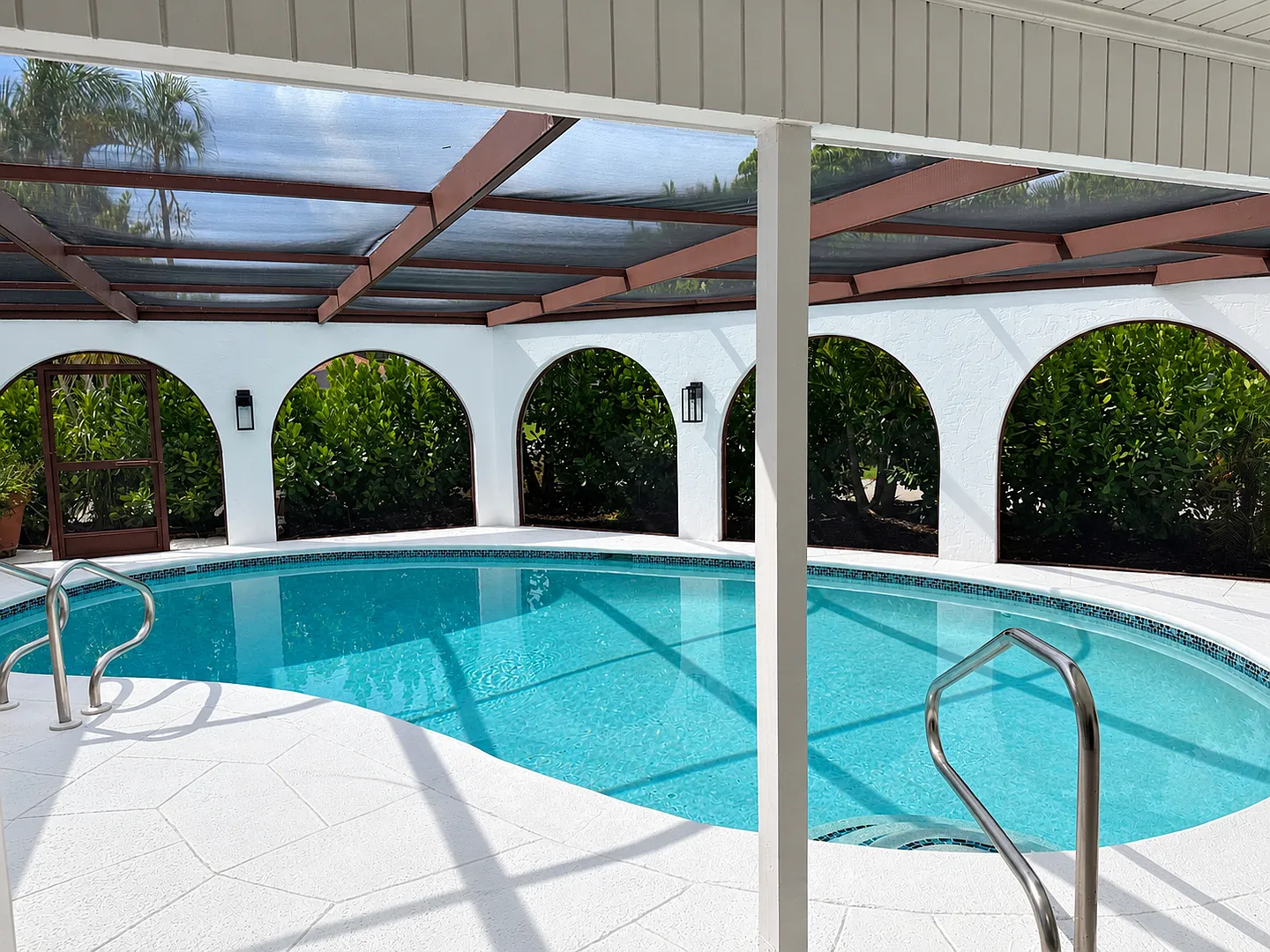 Annual Rental - Pool Home in The Moorings! — Photo 1