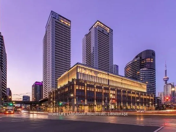 19 Bathurst St, Toronto, ON