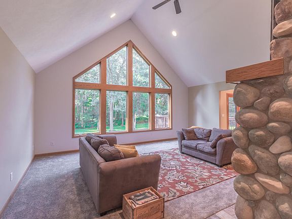 4th image of 2155 Cedar Hill Dr