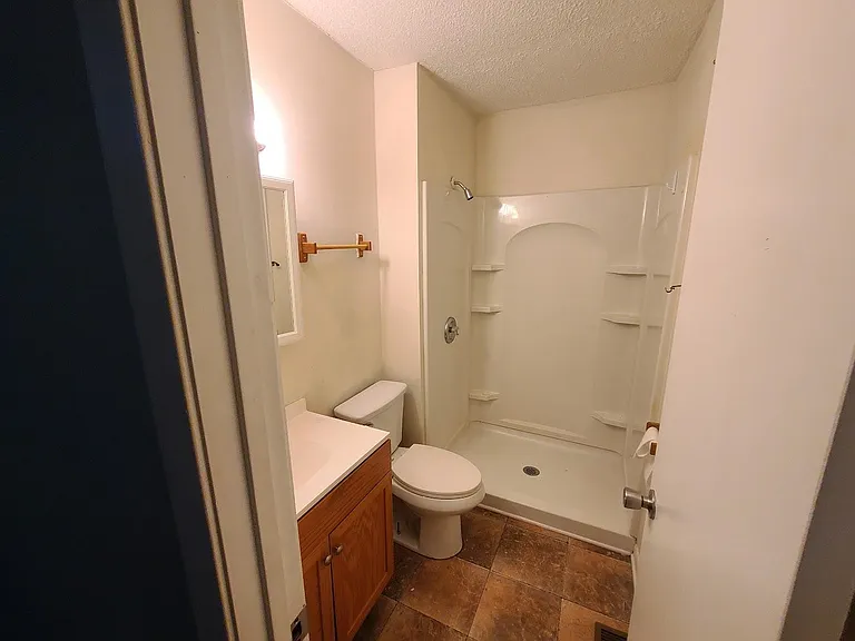 612 Platinum St — Photo 14