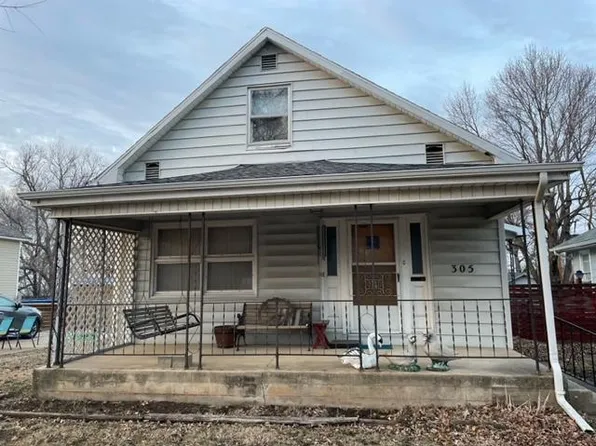305 W Bell St, Yates Center, KS 66783