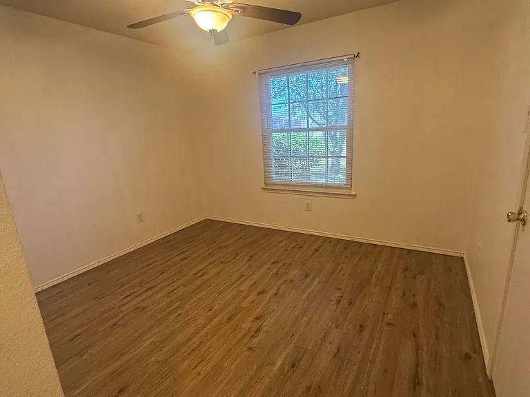 805 Sage Cir — Photo 19