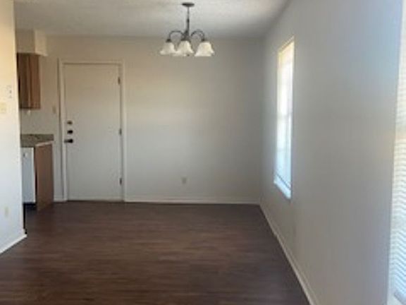 4th image of 610 S Bowie Dr