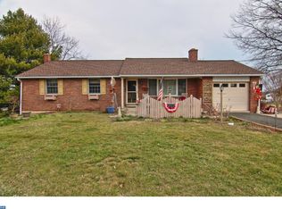 2375 Villa Dr, Pottstown, PA 19464