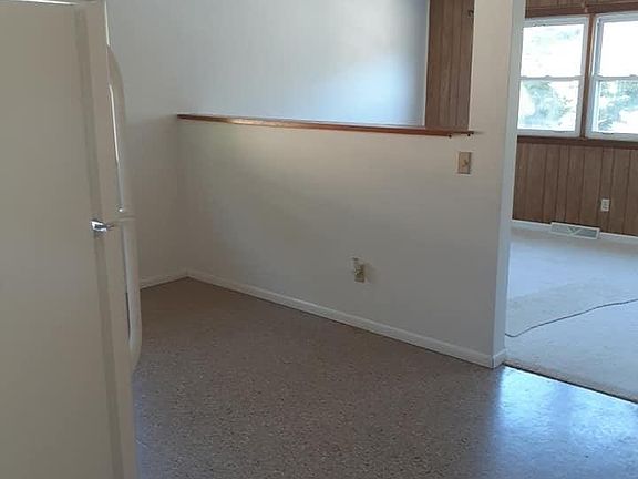 3rd image of 309 Grimm Way
