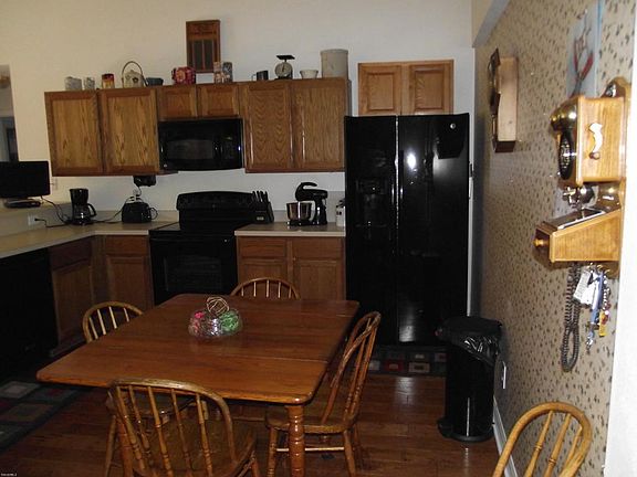5th image of 1440 Hill Ave