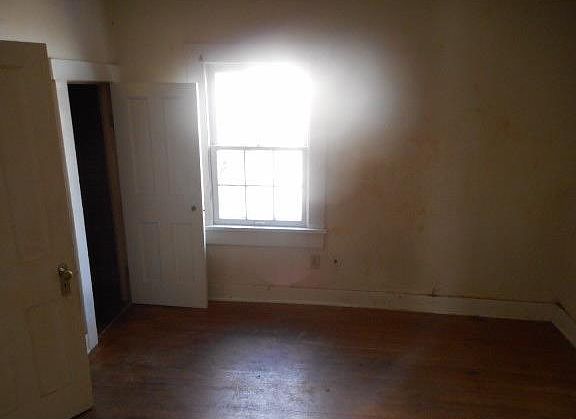 4th image of 304 W Church St APT E