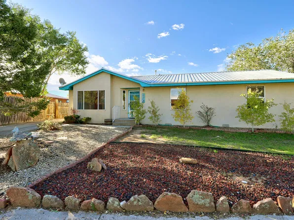 332 La Luz Drive, Taos, NM 87571