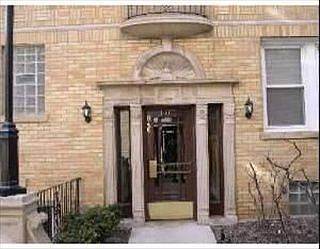 1st image of 846 W Ainslie St APT Q2
