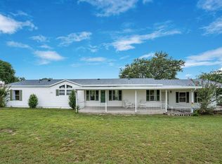 14590 SE Sunset Harbor Rd, Weirsdale, FL 32195