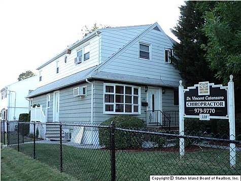 3rd image of 128 Buel Ave