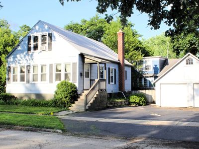 604 Wheeler St, Woodstock, IL, 60098