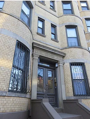 Rented by Space Real Estate | media 30