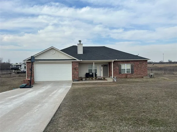 9593 Abby Rd, Beggs, OK 74421