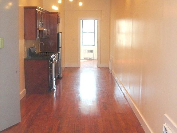 4th image of 149 Wilson Ave APT 4R