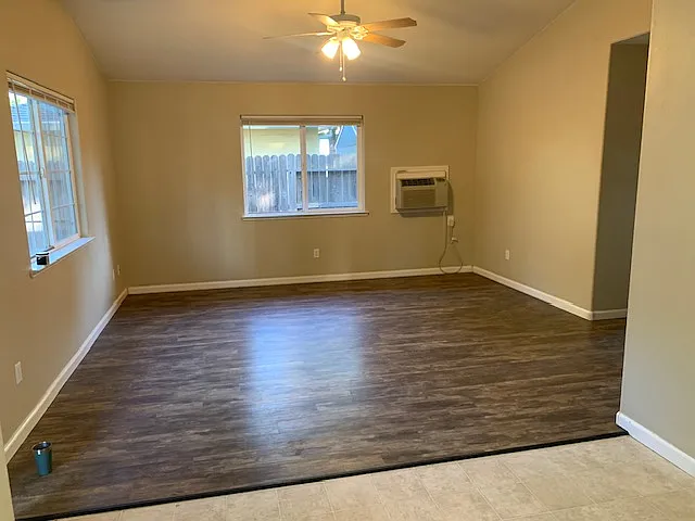 811 Linden St — Photo 2