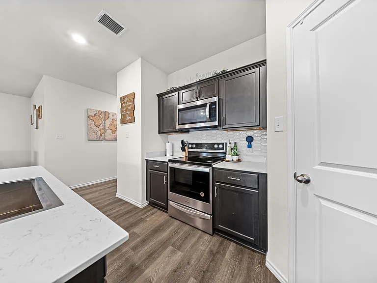 2920 Roper St — Photo 14