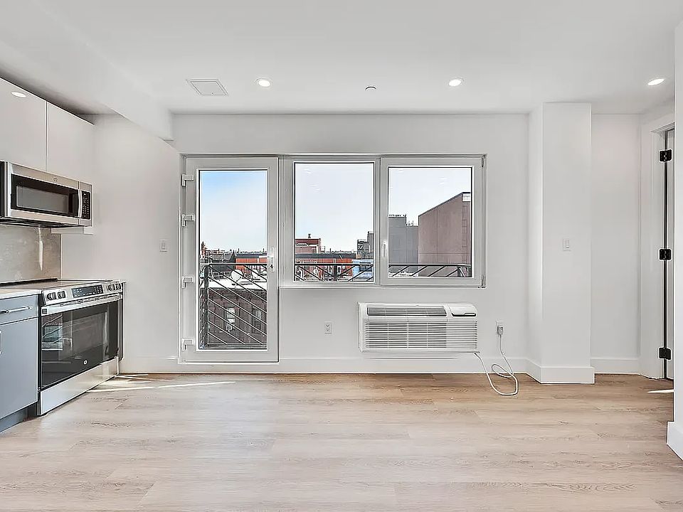 1st image of 28 Spencer Pl #6F
