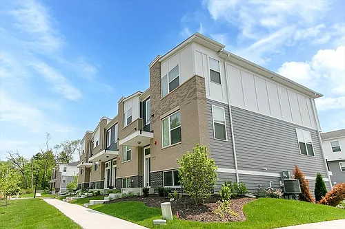 29W710 Cambridge Ct Photo 1