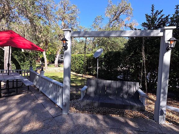 5th image of 376 Bear Trl