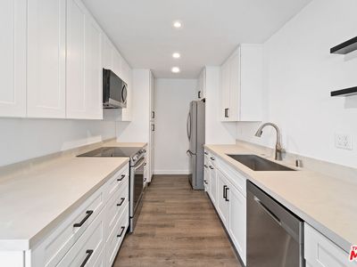 5414 Newcastle Ave APT 1, Encino, CA, 91316