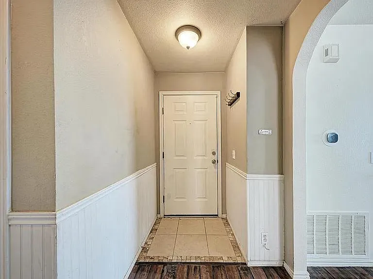 14910 Mossycup Ln — Photo 5