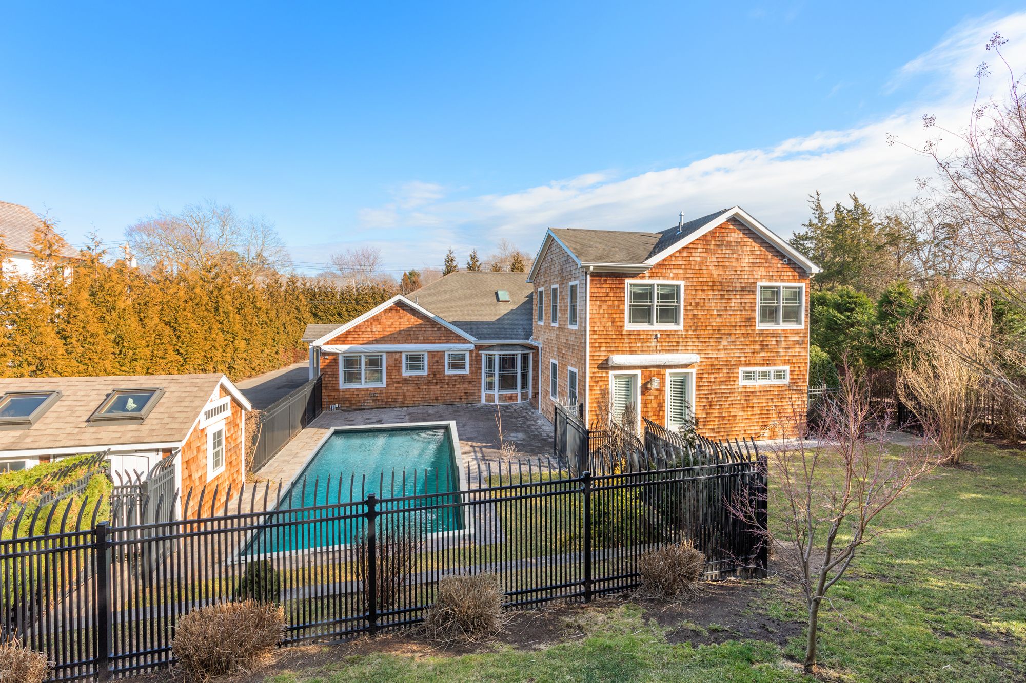 175 Ln, Southampton, NY 11968 Out East
