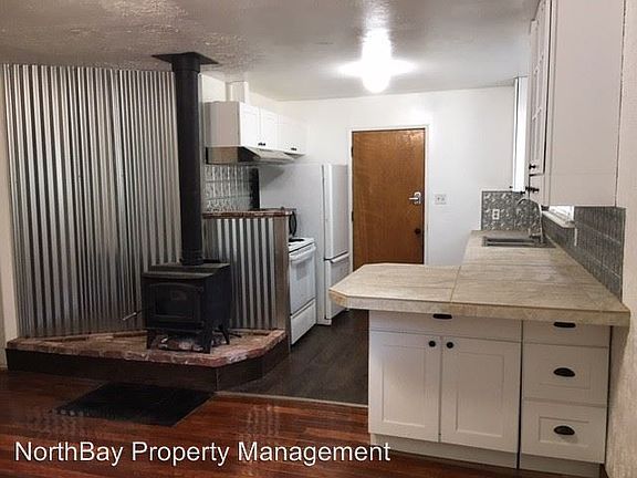 4th image of 3428 Green Ave