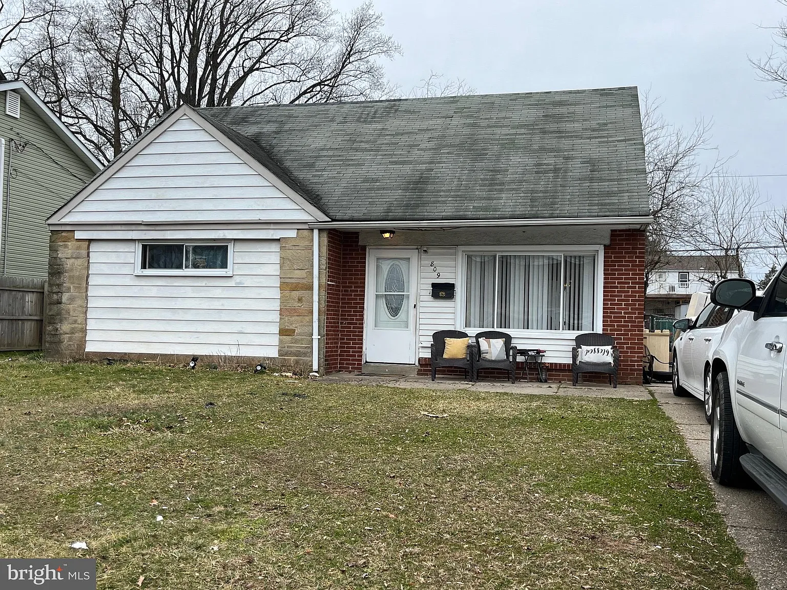 809 Winder Dr photo 1