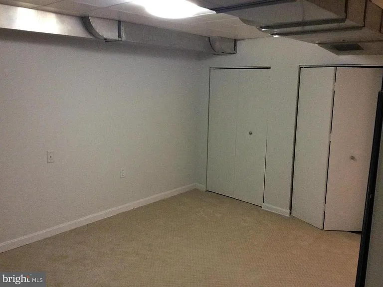 937 Patrick Henry Dr — Photo 29