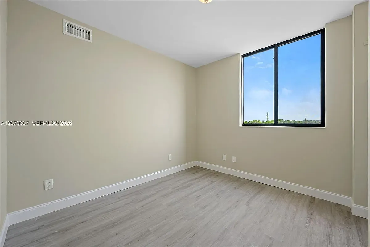 2 bed, $2,300 — Photo 3