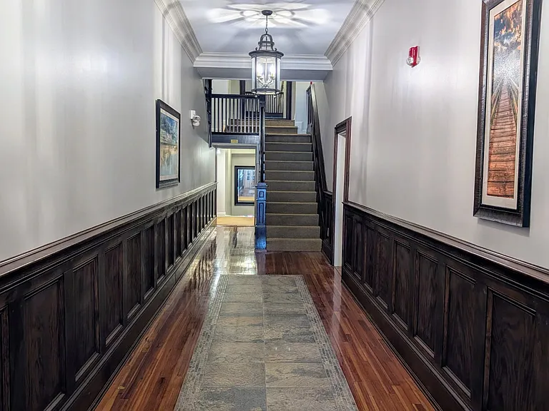 902 E Washington St #203 — Photo 6