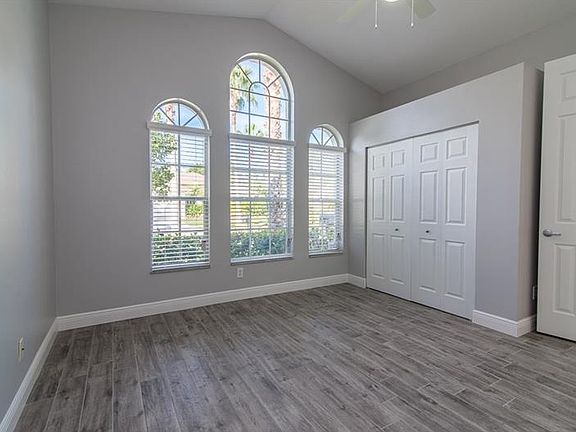 3rd image of 10523 Brentford Dr