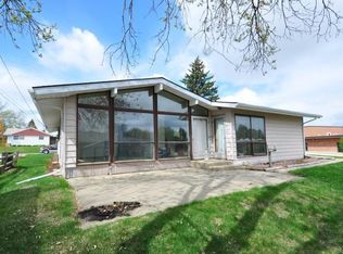701 15th St NW, Mandan, ND 58554