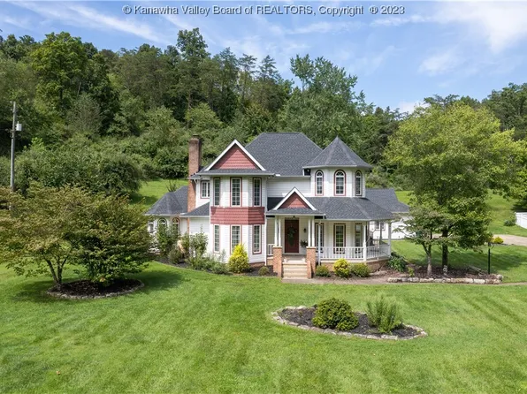 4 Stonegate Dr, Hurricane, WV 25526