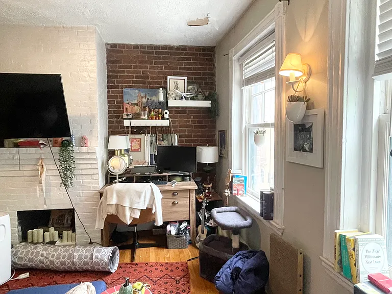 35 Anderson St #3 — Photo 2