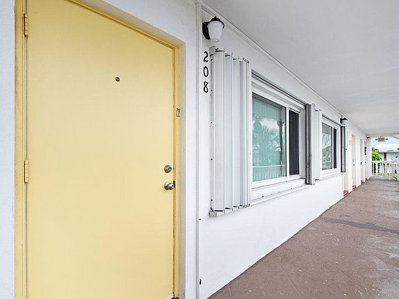 4th image of 130 Doolen Ct APT 208