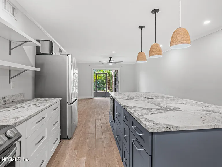 22 Comares Ave #4A — Photo 4